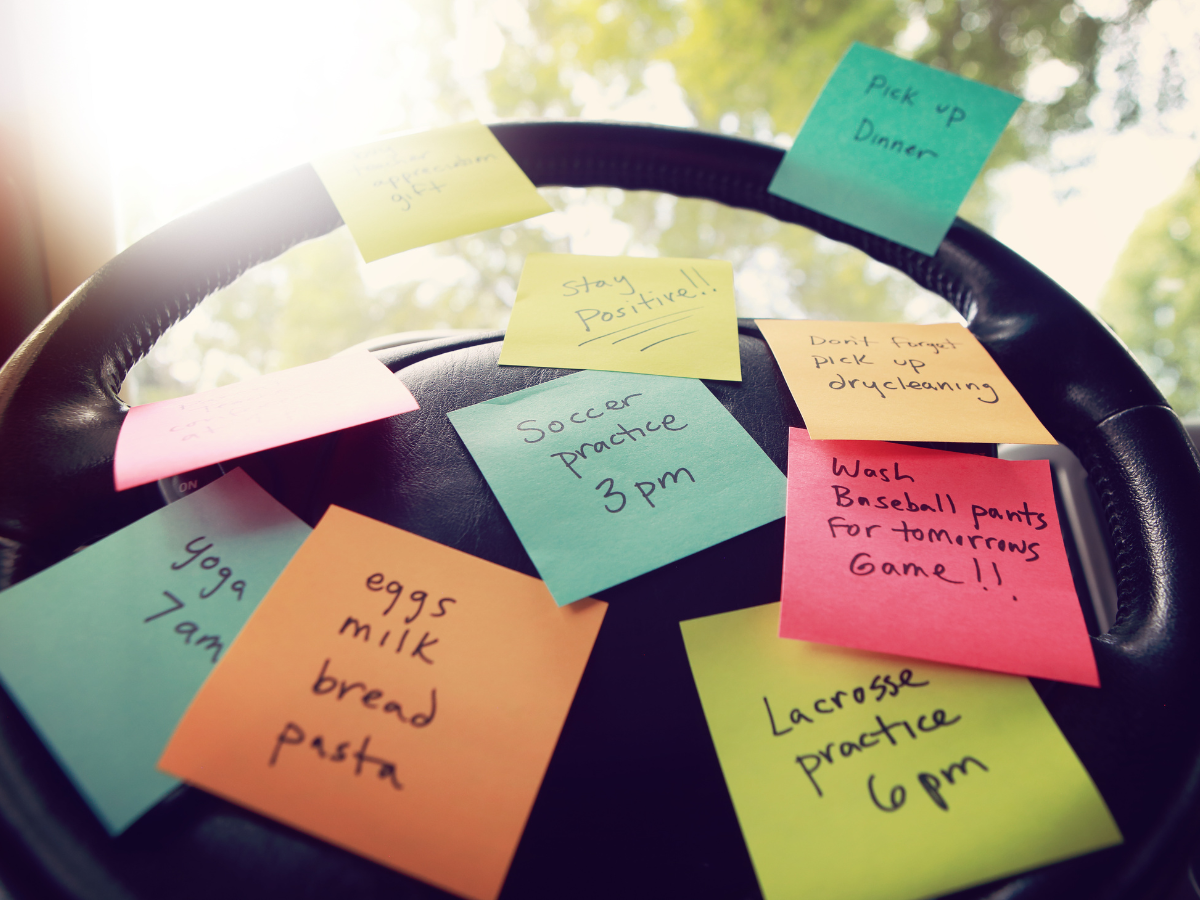 post it sur le volant, 10 000 choses à faire tous les jours